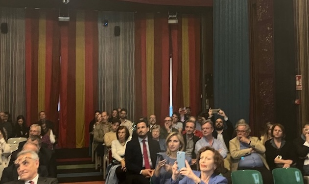 El encuentro-homenaje a mi gran amigo, el escritor Maurizio Serra, autor de 'El esteta armado' se celebró ayer en el Istituto Italiano di Cultura de Madrid con Mercedes Monmany, Juan Manuel Bonet, Ignacio Peyró, Javier Fórcola y @luisdeleonbarga @Forcola @ignaciopeyro