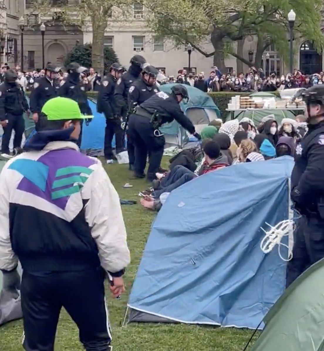 columbia university militarizing the police state against its own anti-war student protesters in 1968 and 2024