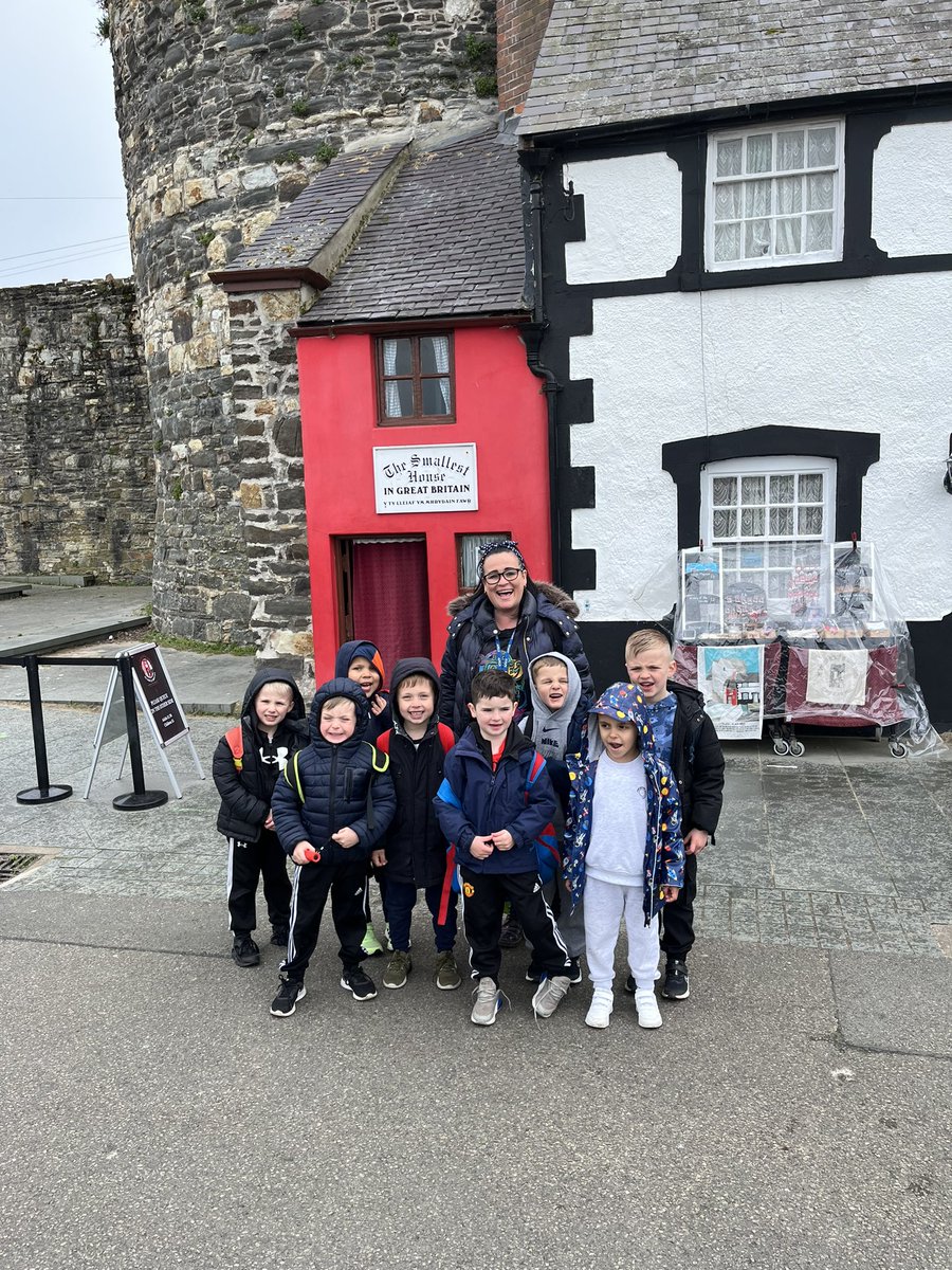 HighStPrimary's tweet image. Year 1 fun in. Conwy