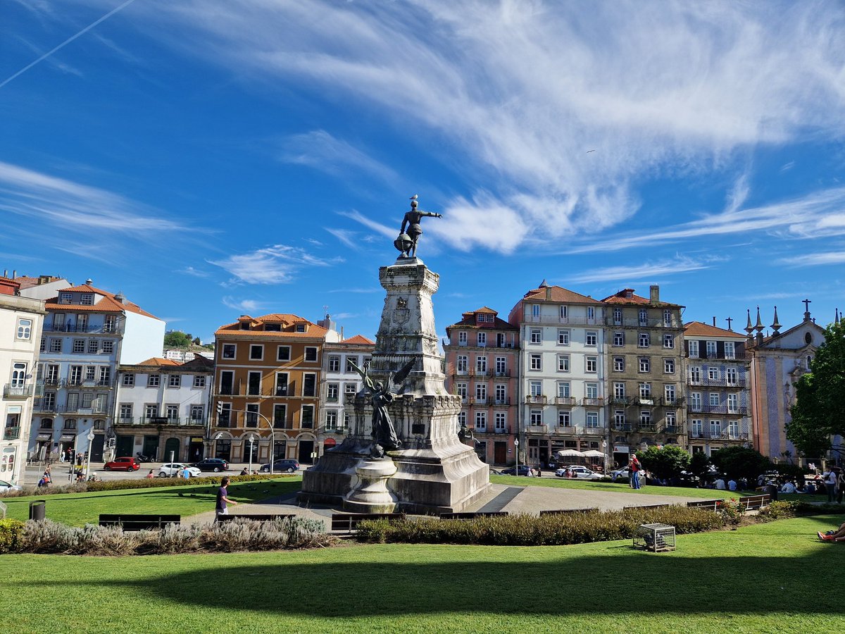 vivien_pt's tweet photo. We are all set for you #RTworkshop
Two days of top-notch education and fun are lying ahead in beautiful #Porto. 👩🏼‍🏫☀️🍹🇵🇹
@ESRA_Society @RebeloHumberto @christianbergek @JoanaMMagalhae @pporedos https://t.co/bvWmZY9SRO