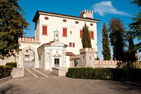 alberto_sanavia's tweet photo. #16maggio 1491, #Ruda: appartenuto al patriarca di Aquileia Marco #Barbo (veneziano e che ad Aquileia non risiedette mai), il castello di Saciletto viene ceduto. Per 400 anni apparterrà alla famiglia degli Antonini. Sarà poi restaurato nel XIX secolo https://t.co/ebjAGsWfz8