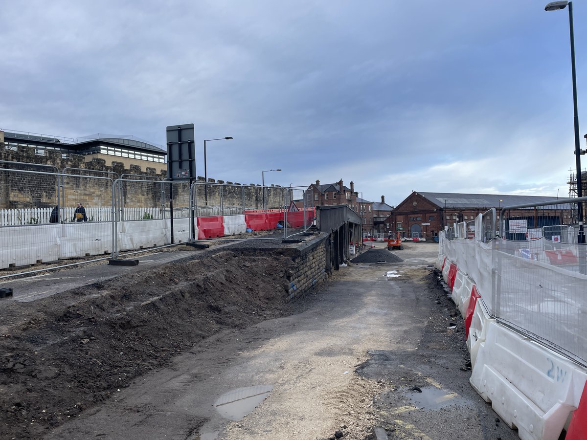 Change a-plenty coming to York Station and the impending demolition of Queen St Bridge. Those with an eye on the past will know that it was built in 1877, the contract awarded by the NER to WD Cameron of Leeds for the princely sum of £4,481 which is £655k in today's money!