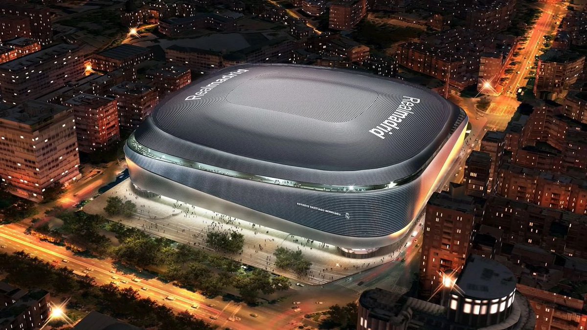 Dear Real Madrid fans, do you want the roof of the Bernabeu closed or open in the #ELCLÁSICO?