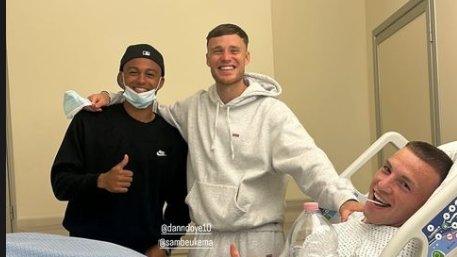 Scotland star Lewis Ferguson has successfully undergone surgery over a knee injury suffered in Bologna's draw with Monza last weekend🏴󠁧󠁢󠁳󠁣󠁴󠁿🇮🇹 The midfielder posed for a picture alongside teammates Dan Ndoye and Sam Beukema in his hospital bed 📷: lewisferguson6 on Instagram