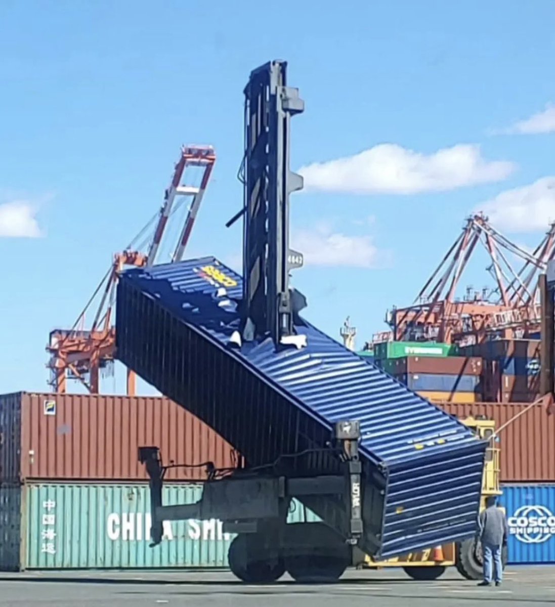 Kolay gelsin, bizim bir konteyner cam ithalatımız geldi mi bilgi rica edebilir miyiz?
Bilgi: