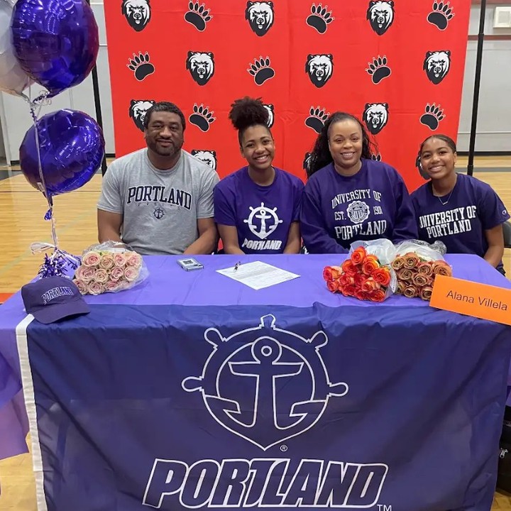 alanav_vb's tweet photo. @calhighinfo Signing Day 2024 https://t.co/x6xGMUbyAI