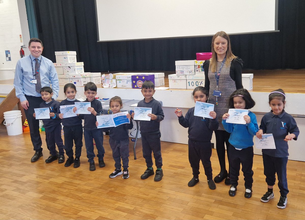 eyfsarkvic's tweet image. Well done to these children who have come into school every day!💯
A HUGE well done to RY for the highest class attendance of 94%🏆
@ArkPastoral @MissGreenArkVic @PhilipMcCahill 
#teamarkvic #welovecomingtoschool #RY