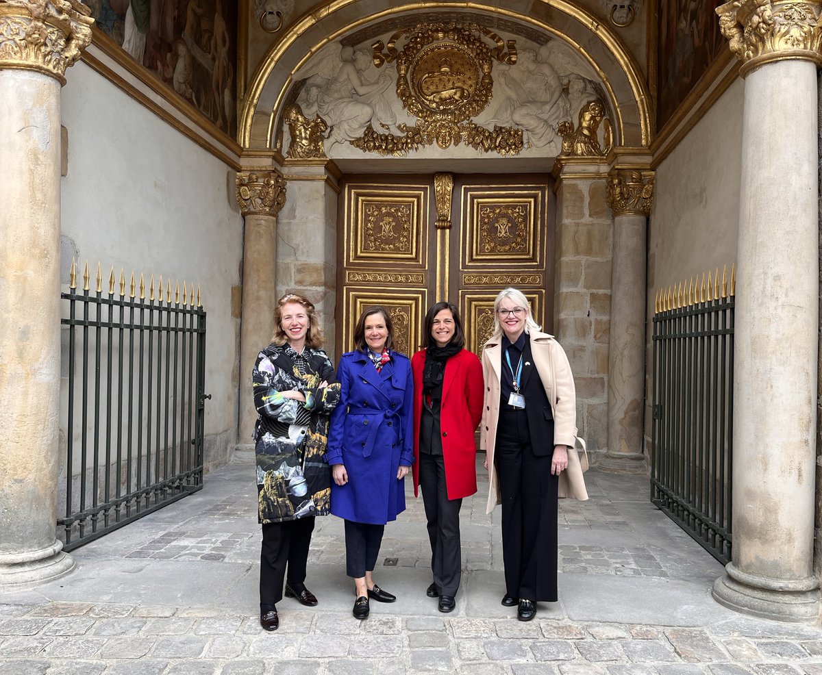 C’est avec une immense joie que nous avons accueilli en visite officielle l’ambassadrice des États-Unis en France Son Excellence Denise Campbell Bauer. © Château de Fontainebleau #France #EtatsUnis #chateaudefontainebleau