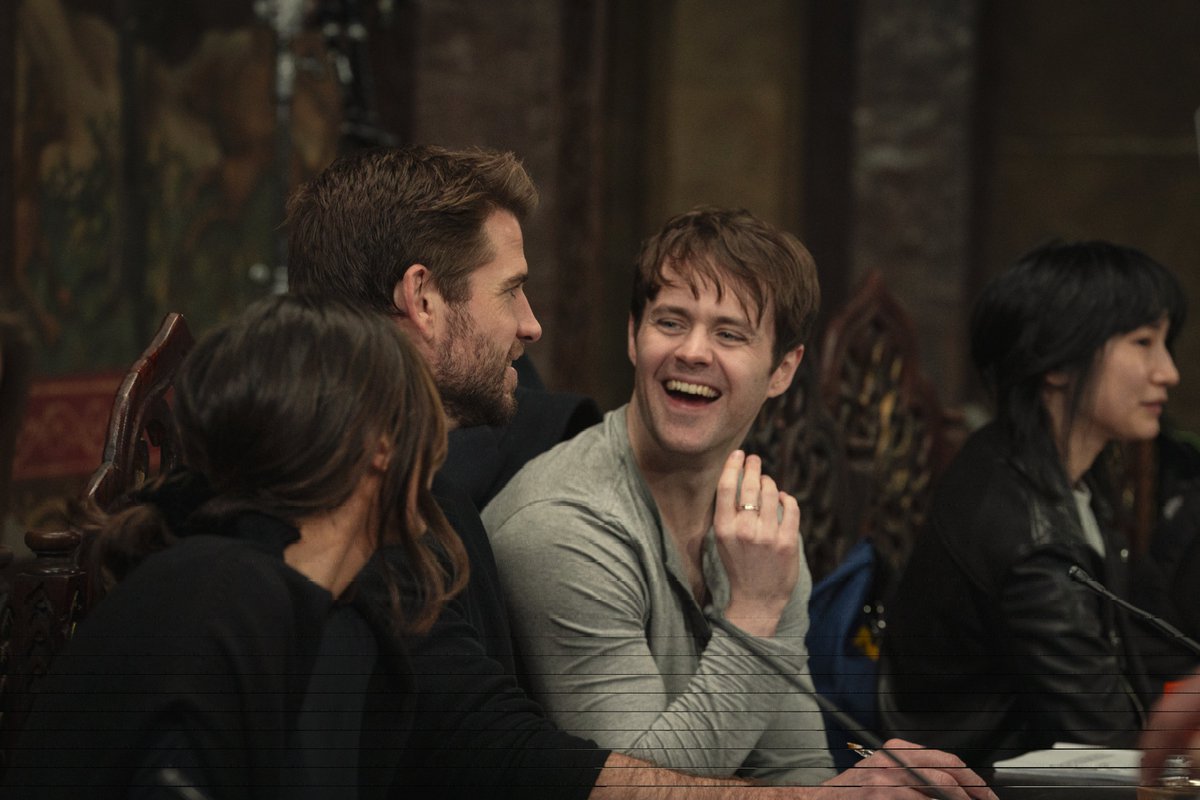RedanianIntel's tweet photo. The witcher, the bard and the sorceress conversing https://t.co/qQOK3I7Qgs