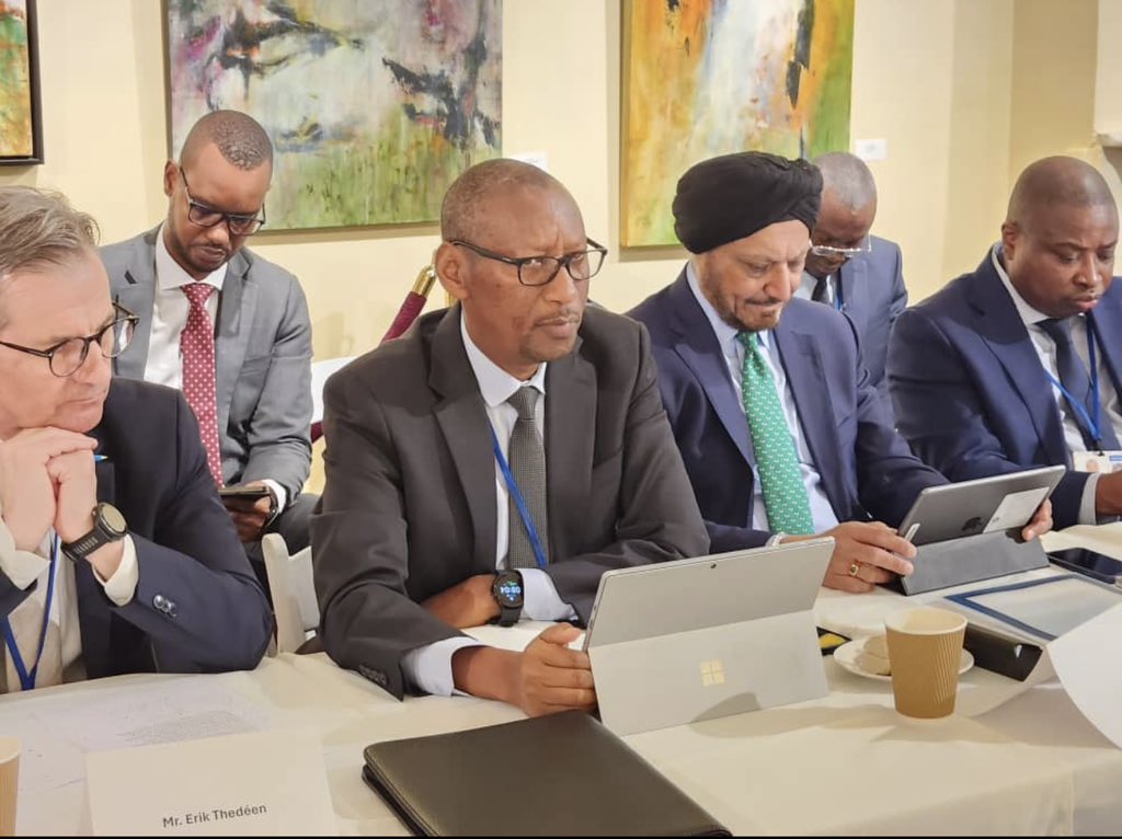 CentralBankRw's tweet photo. On the sidelines of the #IMFMeetings, @_TorontoCentre organized a Breakfast roundtable discussion on the theme: Bridging the Blended Finance Gap: What Role for supervisors and regulators?

The conversation focused on what policy makers, supervisors and other stakeholders can do to scale up blended finance especially for emerging markets and developing economies.

Governor @rwangombwajRW appreciated the role of #BlendedFinance in bridging the gap in #SDG financing, and also shared #Rwanda-s success with ERF 2 and the Sustainability Linked Bond, emphasizing the resulting lowered lending costs. He however warned against relaxing prudential requirements, stressing the need to safeguard #FinancialStability.
