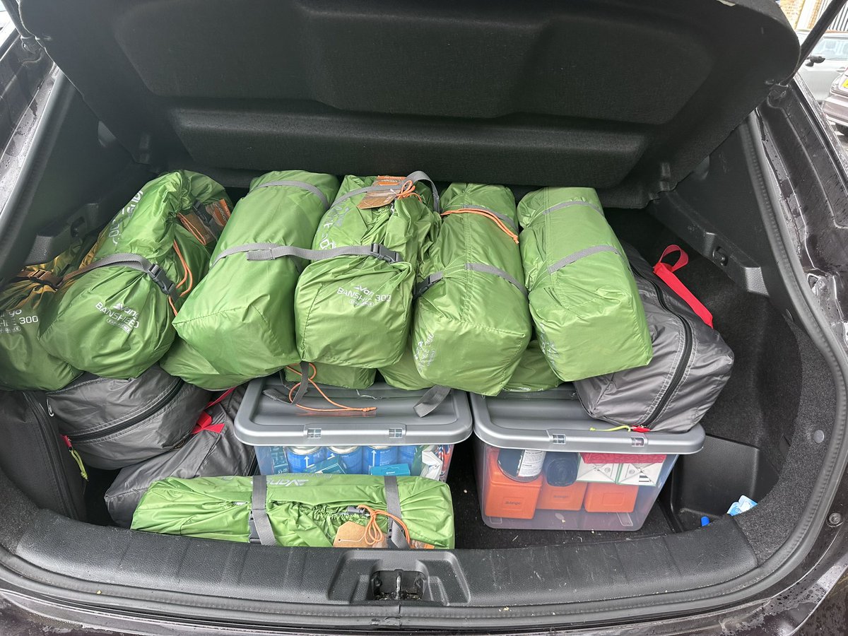 MissFairbro's tweet photo. Car full of tents…. Must be bronze expedition time! https://t.co/9NpJO8UytM
