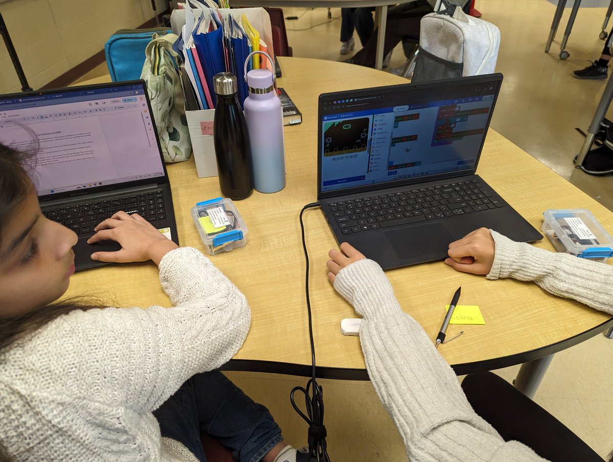 MrBDuguid's tweet photo. Working with our Micro:Bit today to create a simple game #MicrobitCantCatchMe. See you during Catholic Education Week for more coding action!  @microbit_edu @hcdsbsteam @westernuEng @St_Andrew145 https://t.co/gyAb2dHKEd