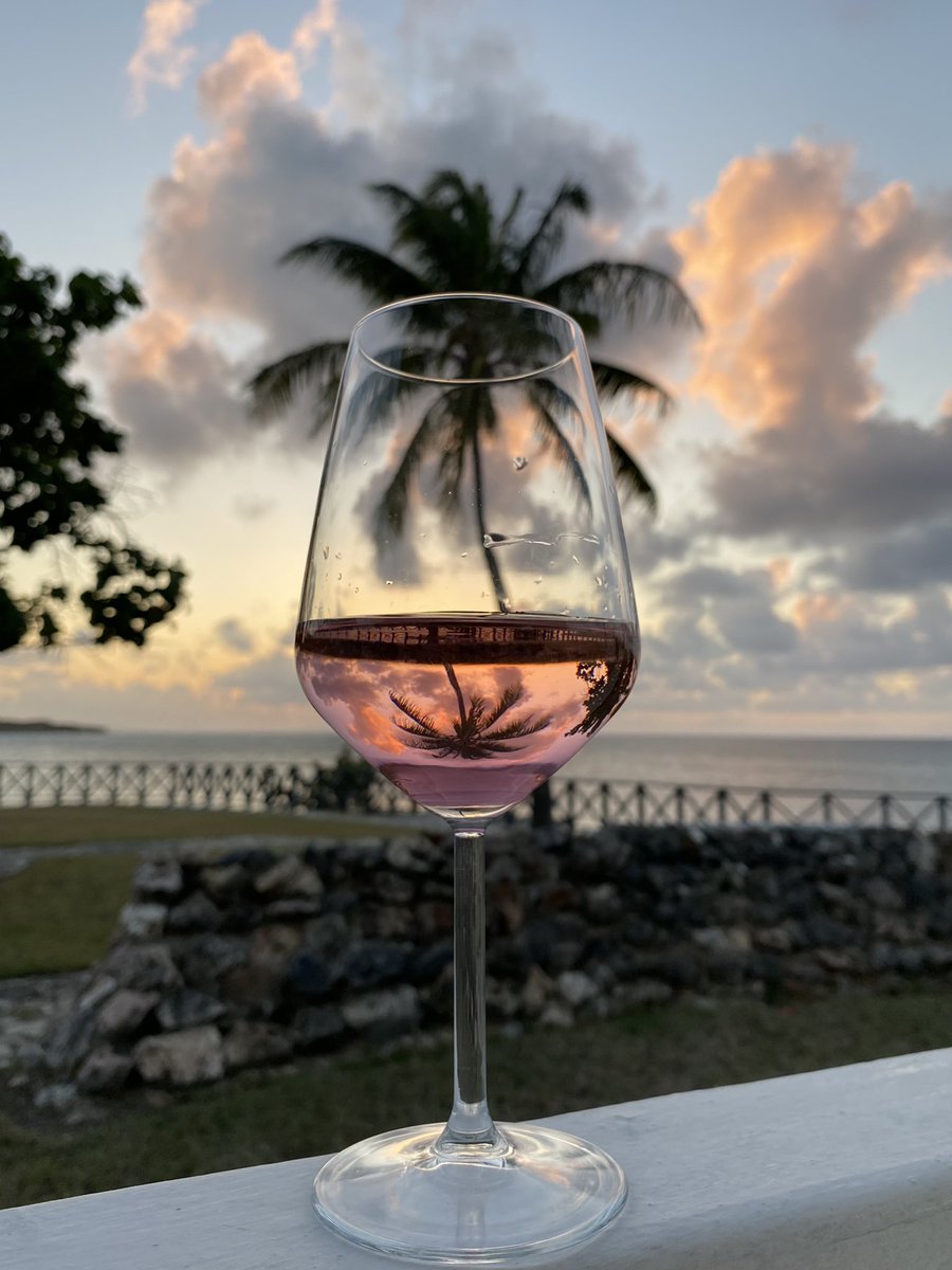 caag2020dac's tweet photo. There is nothing called perfect but I think this blessing from nature, we can call " Picture perfect" 🌅🌺

Surly in our hotels you can get your picture perfect shots…. whether you are beach &amp; lover or ocean &amp; lover or both, there is something for everyone 💛

#guardalavaca https://t.co/GPXlqHRHPq