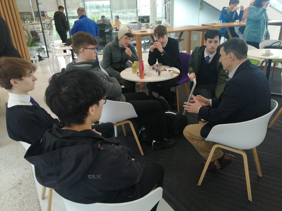 Disgyblion Technoleg Digidol yn mwynhau bore buddiol iawn gyda Cyber Wales / very beneficial morning for Digital Technology students in a Cyber Wales event. @CyberWales M_SParc