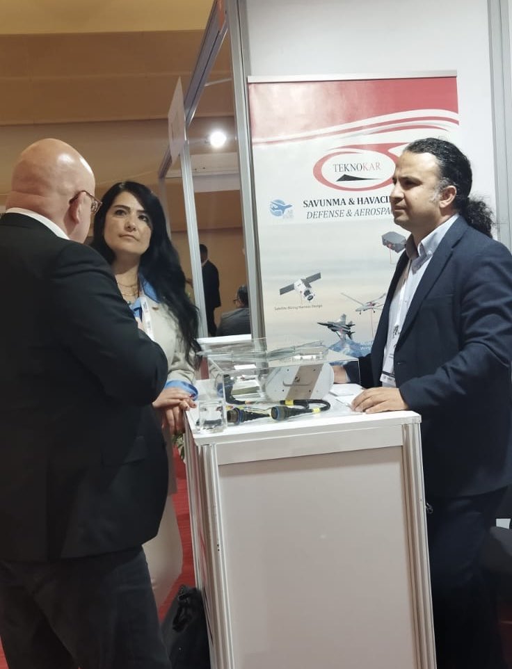 TeknokarS's tweet photo. #ICDDA Fuarı’nın ikinci gününde standımızı ziyaret eden değerli misafirlerimize teşekkür ederiz.
We would like to thank our valued guests, visited our stand, on the second day of the ICDDA.
#Teknokar #SavunmanınGüvenBağı #SavunmaSanayii https://t.co/UP5fiAGIyo