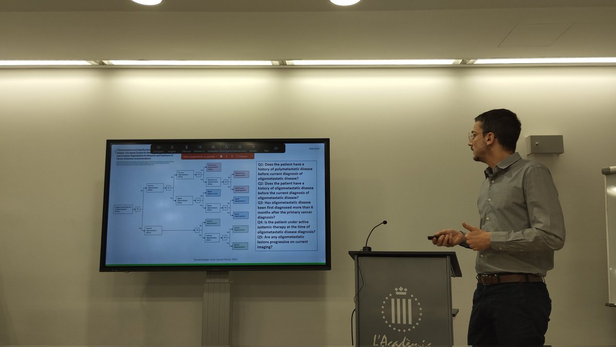 Continuem amb el Dr @joelmrbcn de @hospitalclinic qui ens il·lustra sobre el tractament local en pacient metastàsic i el tractament dirigit a les metàstasi. Felicitats per la presentació!