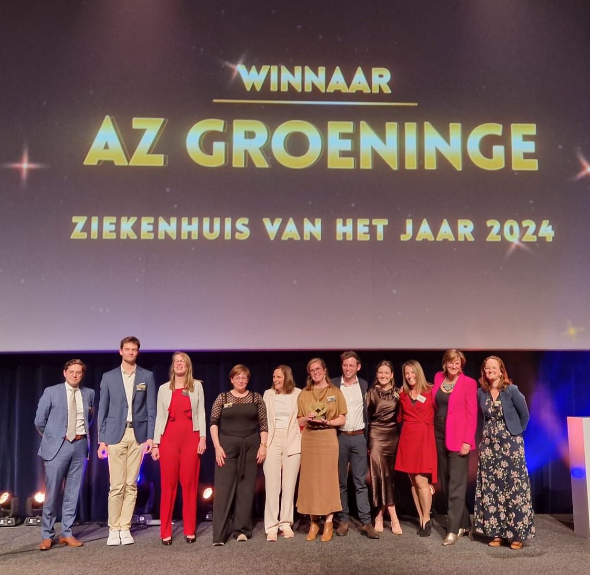 azgroeninge's tweet photo. Yes,we can! πͺπ»
Vorig jaar Zorgwerkgever van het jaar, dit jaar Ziekenhuis van het jaar. π
Pluim op de hoed van onze 3200 medewerkers, 250 artsen en 200 vrijwilligers. π
#zorgmagazine #ziekenhuisvanhetjaar #ziekenhuis #Kortrijk https://t.co/oD5TteuVAe