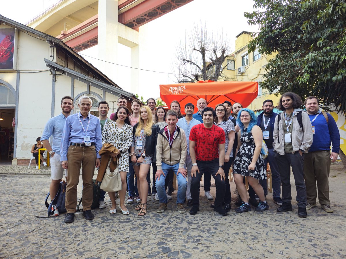 amir_mir93's tweet image. The @serg_delft group at @ICSEconf in Lisbon 🇵🇹.
Very proud to be a member of SERG.

#ICSE2024