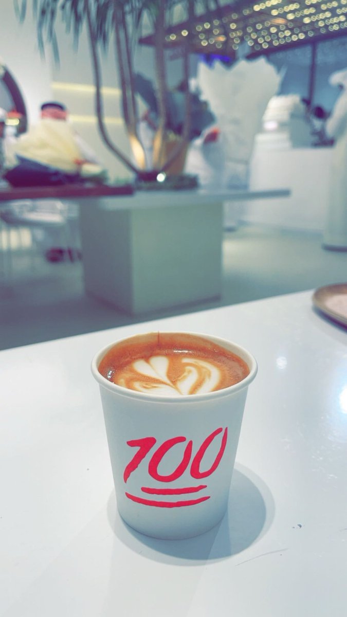 نحلم نعيش المراحل كلها فـ الحياه ،
ما ندري إن " الحياه بـ كبرها " مرحله :)

#مساء_الخير