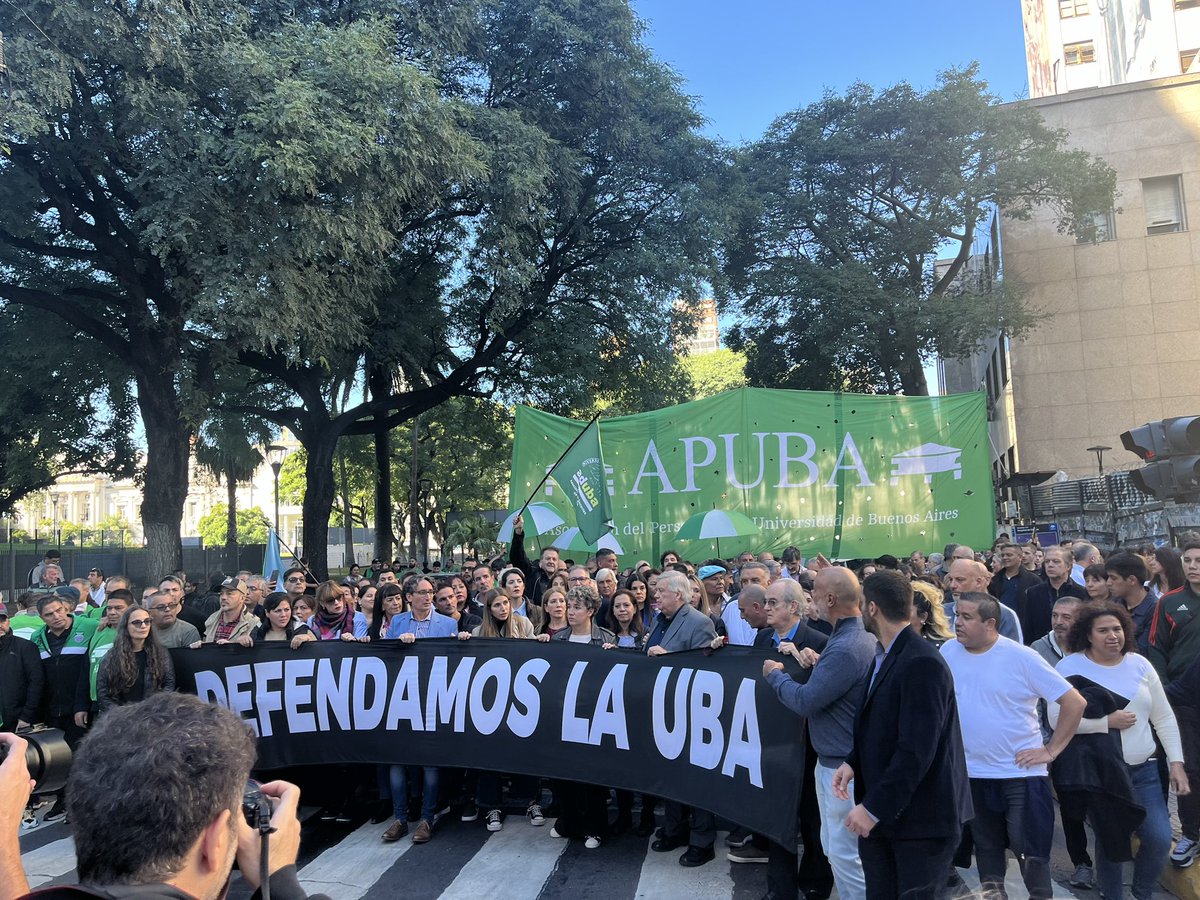 silviamcortes's tweet photo. Graduada en la UBA DERECHO. Sin Universidad Pública y Gratuita no hubiera podido estudiar ni ser profesional. 
#UniversidadPublicaSiempre https://t.co/1jxsVnp4UK