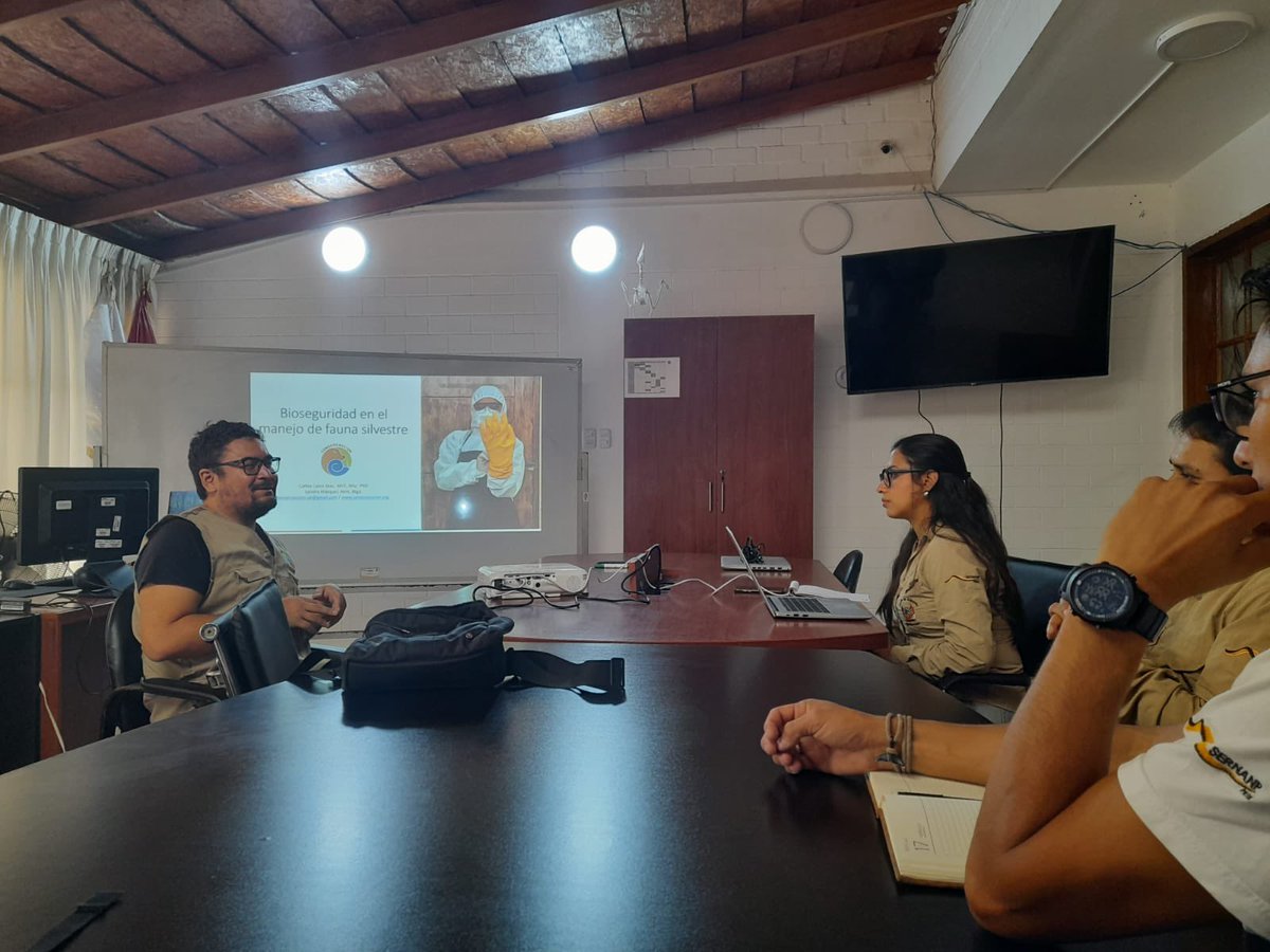 Con el propósito de fortalecer las capacidades técnicas en temas de bioseguridad por la influencia aviar, realizamos un taller teórico-práctico a los miembros que conforman la <a href="/SR67002/">Sede Norte Rnsiipg</a> de la Reserva Nacional Sistema de Islas Islotes y Puntas Guaneras (RNSIIPG) del <a href="/SERNANP/">SERNANP</a>.