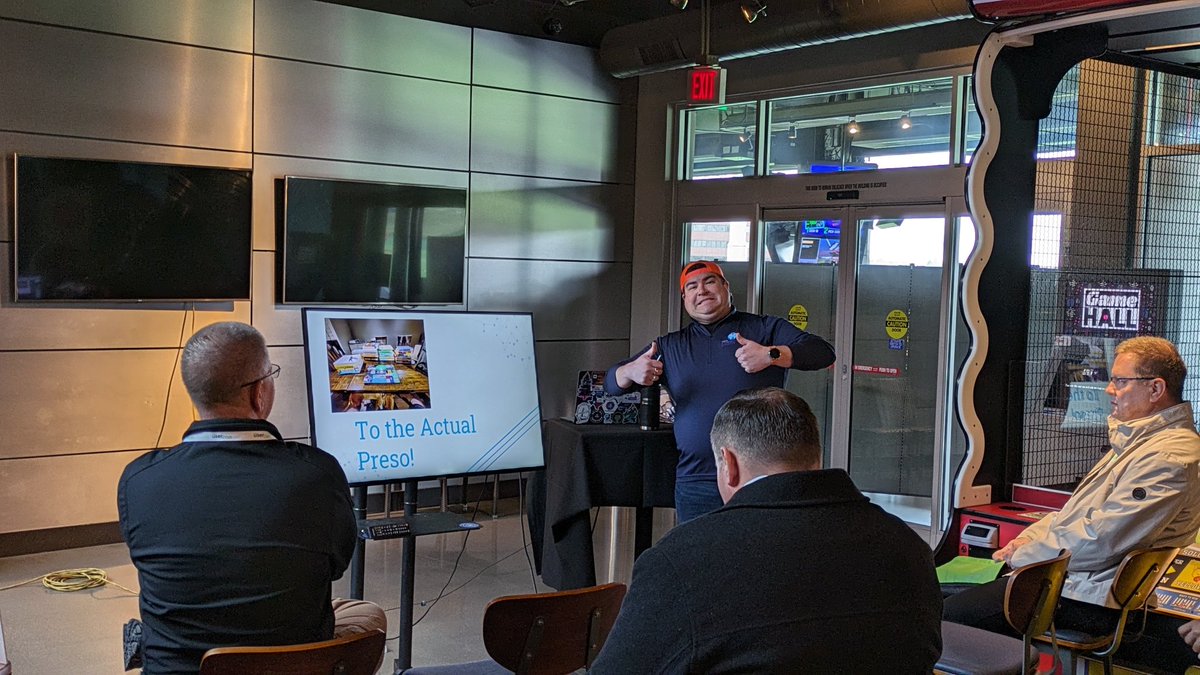 Tony Gonzalez 🦖 tweet media