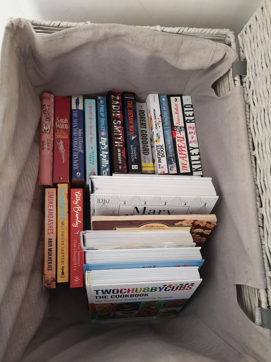 Our wellbeing Book Swap is up and running on our Secondary Site today! Take a book, leave a book! 📚📖🤓 It was great to see staff rummaging today and coming away with a new read! #ThisIsAP #TodayInAPRU #Wellbeing