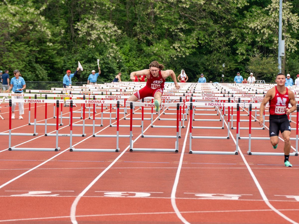 Cade Amborn gets his day started in the 110-meter hurdles, finishing ninth at 14.73 👐 He moves up to 13th in the decathlon standings!