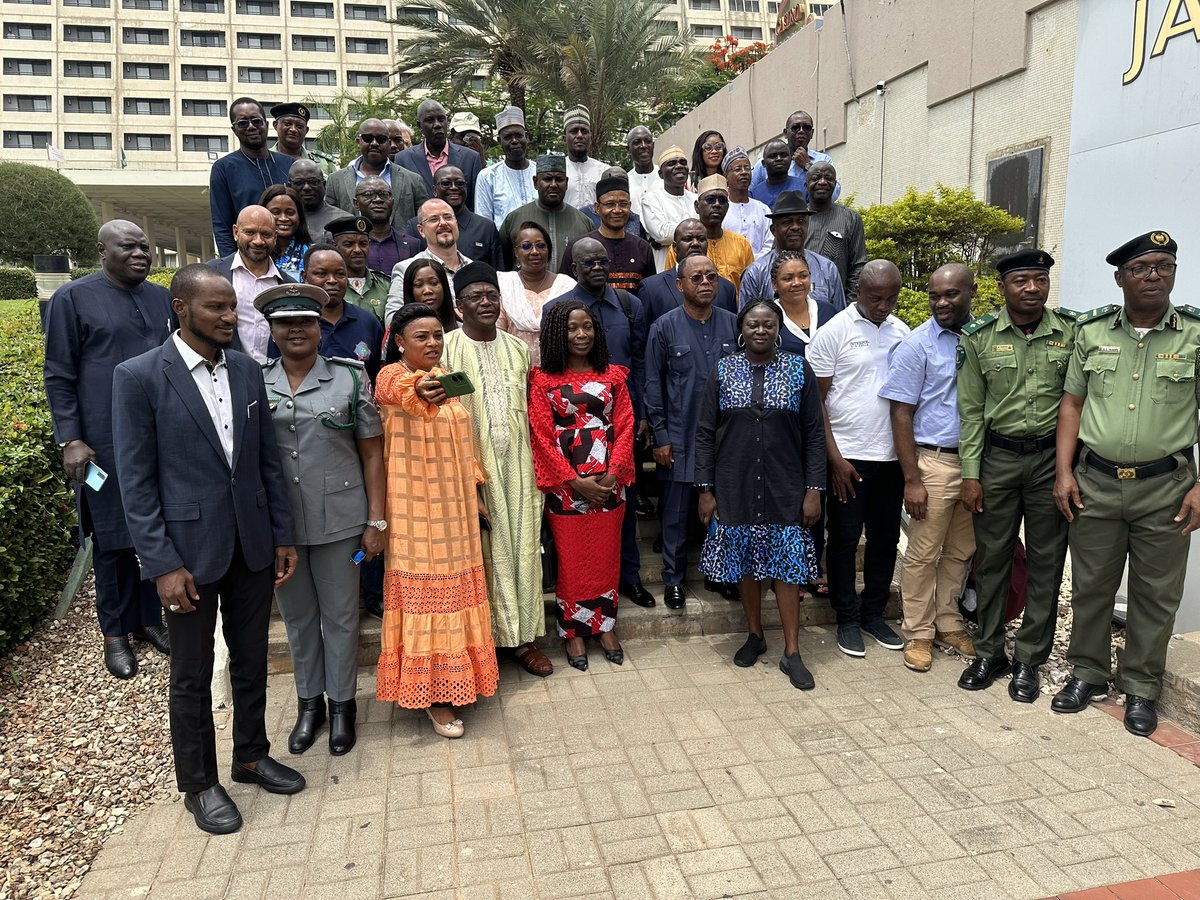 ANI_Foundation's tweet photo. Today, ANI was excited to attend the Roundtable on the Implementation of the Nigeria-Cameroon Transboundary Cooperation Agreement for Biodiversity Conservation. Discussions on this agreement started in 2008. Over 16 years ago! It will facilitate the creation of transboundary protected areas along the entire international border linking national parks together namely:

- Cross River/Korup/Takamanda
-Gashaka Gumti/Faro/Tchabal Mbabo
-Waza/Chad Basin
 
See the map attached. 

The agreement also enables transboundary collaboration to combat the illegal trade in wildlife. 

The historic agreement will be signed at 10am tomorrow - 19th of April, 2024 by the Ministers of Environment from both countries. 

@BalarabeAbbas_ @SalakoIziaq @MayeniJones @nyuprimatology @AWF_Official @WWF_Africa @tusk_org @EPIAfrica @Nature_Africa @BirdLifeAfrica @OfficialZSL @TRAFFIC_WLTrade @EIA_News