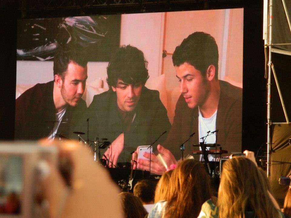 anazaffalonc's tweet photo. @dfallaccess La única vez que los pude ver en vivo fue en 2013 en Ferro, antes no tuve la oportunidad de ir, son mi mayor fuente de lnpiracion, esa noche en ferro fue única 🥹 https://t.co/vL65rBtwYS