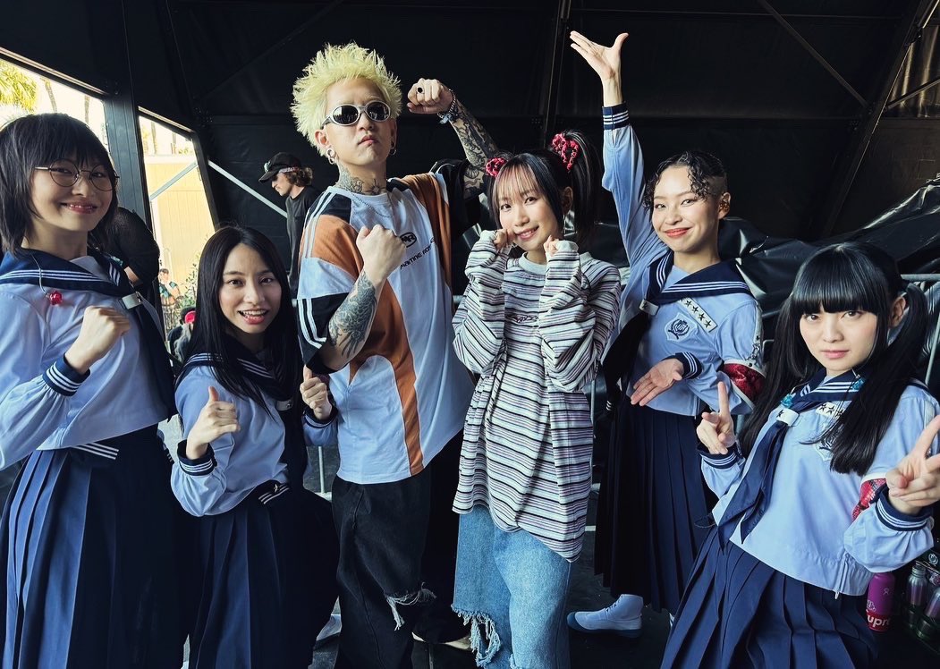 YOASOBI × ATARASHII GAKKO! collaboration on 88rising futures stage of Coachella ☄️