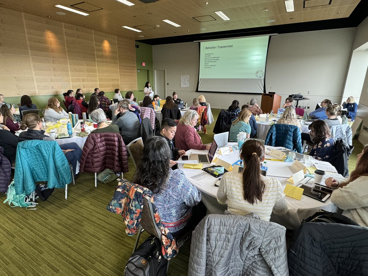 Tch2LrnAK's tweet photo. Fun Fact: Alaska will have almost 50 educators with new reading specialist endorsements soon, thanks to the AK Reading Specialist Endorsement Program, an innovative pilot sponsored by @AlaskaDEED and @R16CC 

#aklearns #akreads #aksors #akedchat https://t.co/cBBLgFKl0q