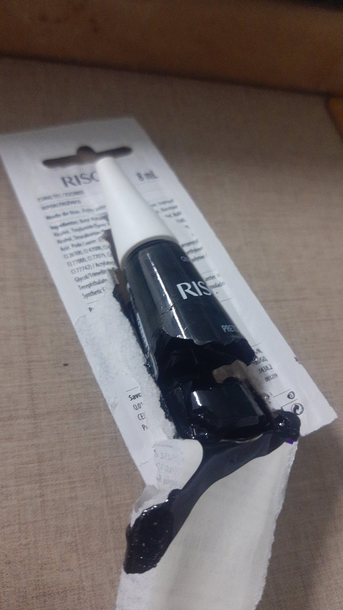 imersa_'s tweet photo. E eu que fui comprar um esmalte nas @americanas e quando abri quase que tinha o dedo amputado. https://t.co/nnwvhoCfu3