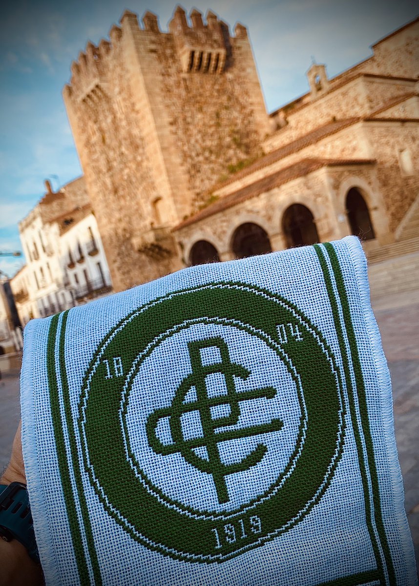 rdvilla's tweet photo. 105 años de Historia 
@CPCacerenoSAD 

#cpc #aupacpc #caceres #105añosdecpc #cacereño #mipasion #felicidades #parteantiguacc https://t.co/KWT4kjdfGC