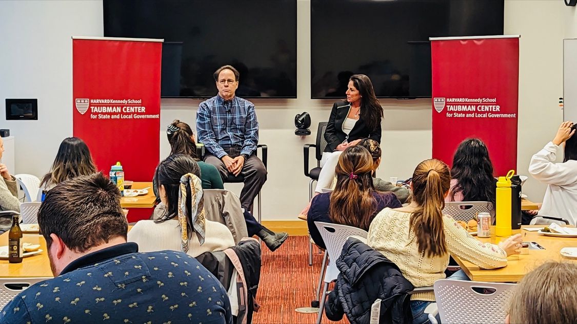 Thank you to the @TaubmanCenter for hosting Adams and Reese Government Affairs Advisor Laura DiBella @FollowMeToFL for an important discussion on #economicdevelopment. Laura was joined by Greg LeRoy, executive director @GoodJobsFirst. #harvardkennedyschool #taubmancenter #jobs