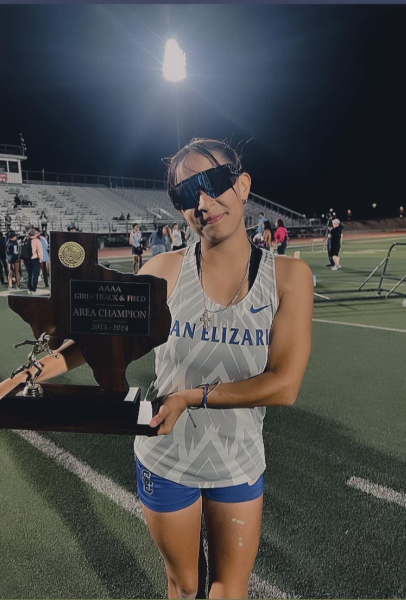 JorgeMaeseSEHS's tweet photo. 3 of 6 Juniors Regional Bound for 2-4A Track & Field representing San Elizario Running . @BryannaMoreno (4x200), @JocelynRomero (4x200), @nayeliHernandez (4x200) #trackandfield24 #workharderdreambigger #playhardworkhard https://t.co/olipqk4iHI