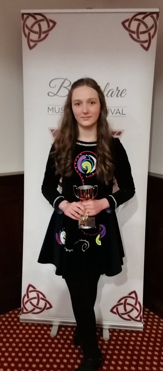 𝗖𝗮𝗿𝗮’𝘀 𝗳𝗲𝘀𝘁𝗶𝘃𝗮𝗹 𝗴𝗼𝗹𝗱 🏆Ballyclare Festival 📆17.04.24 🥇Set dance Congratulations to Cara Black (Y9). Cara won her set dance and was second in her other dance. Lagan College is very proud of your achievement. ⬛️🩰🟥🩰🟨#LCB