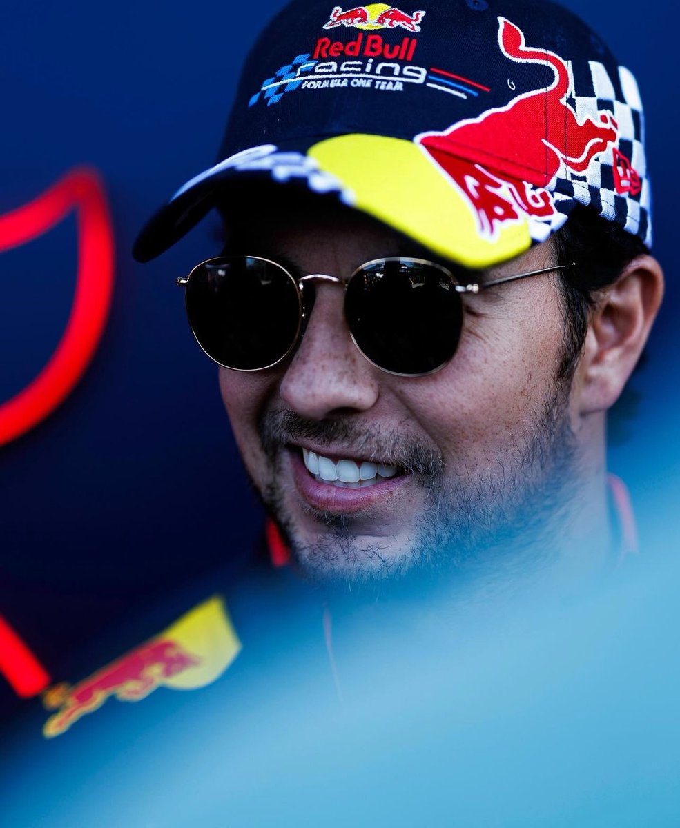 scuderiabellas's tweet photo. the dilf you are checo perez https://t.co/eCOVNiNuRd