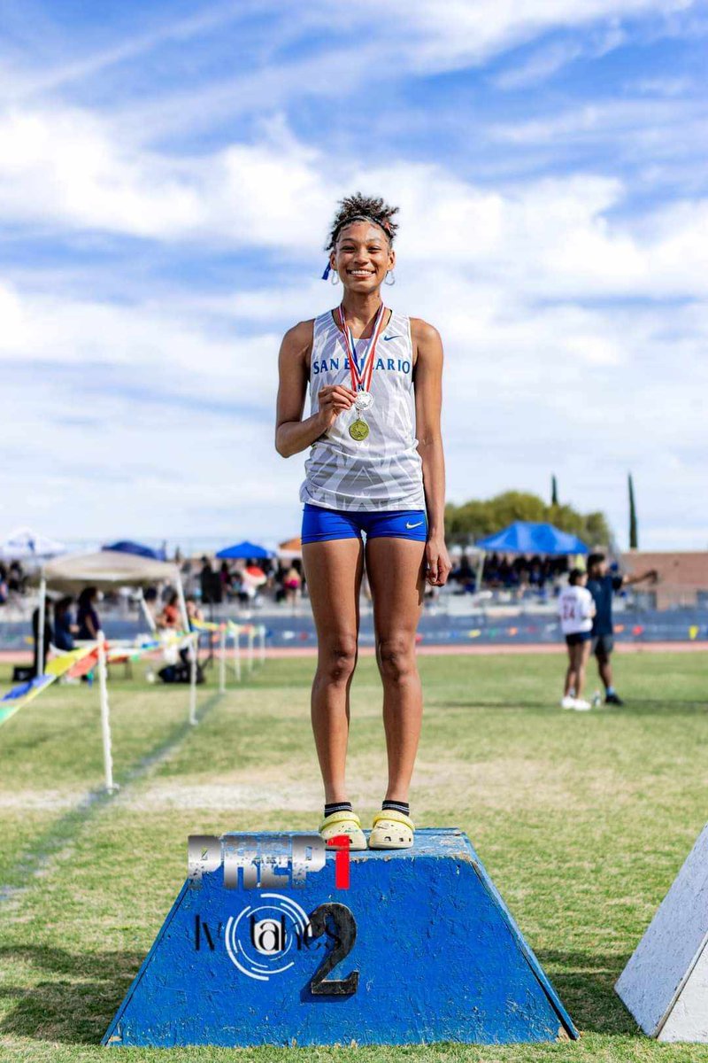 JorgeMaeseSEHS's tweet photo. 3 of 6 Juniors Regional Bound for 2-4A Track & Field representing San Elizario Running Ajah Walker (HJ, LJ, TJ, 100H, 300H) , Genesis Rubio(discus), & @yvonnedelariva (400,4x400)#trackandfield24 #workharderdreambigger #playhardworkhard https://t.co/8vO2TOXkH3