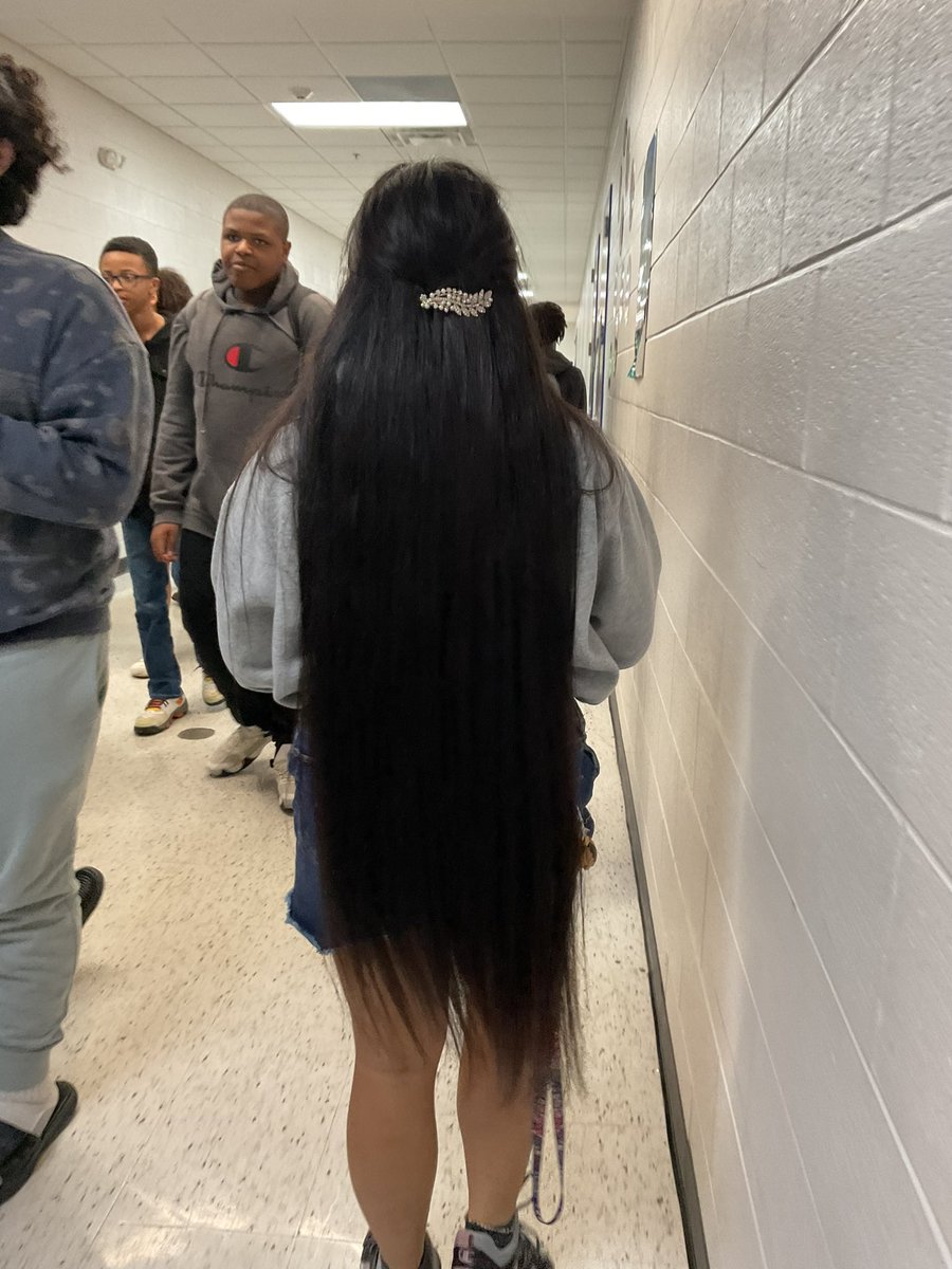 tymeaaa_'s tweet image. she got my 40 inch jet black buss down in her head