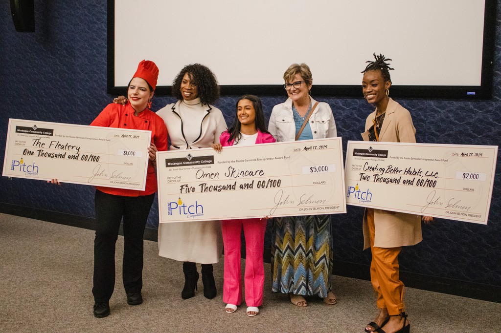 Muskegon Community College tweet media