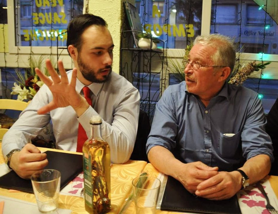 Triste d'apprendre le décès de Jean-Claude Blanchard, ouvrier des Chantiers devenu conseiller régional, exemple de méritocratie militante. Grâce à lui, nous étions entrés au conseil municipal de Saint-Nazaire ! Il m'a beaucoup appris ; je l'ai beaucoup aimé. Adieu Jean-Claude.