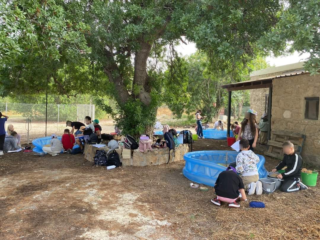 #WorldHeriageDay Schoolchildren from Paphos learned about archaeological work from our colleagues working at the UNESCO-listed site of #NeaPaphos.
Our #collaborativearchaeology specialist🔸️@tomomifushiya 🔸️ planned the event with Cypriot educators.
pcma.uw.edu.pl/en/2024/04/18/…