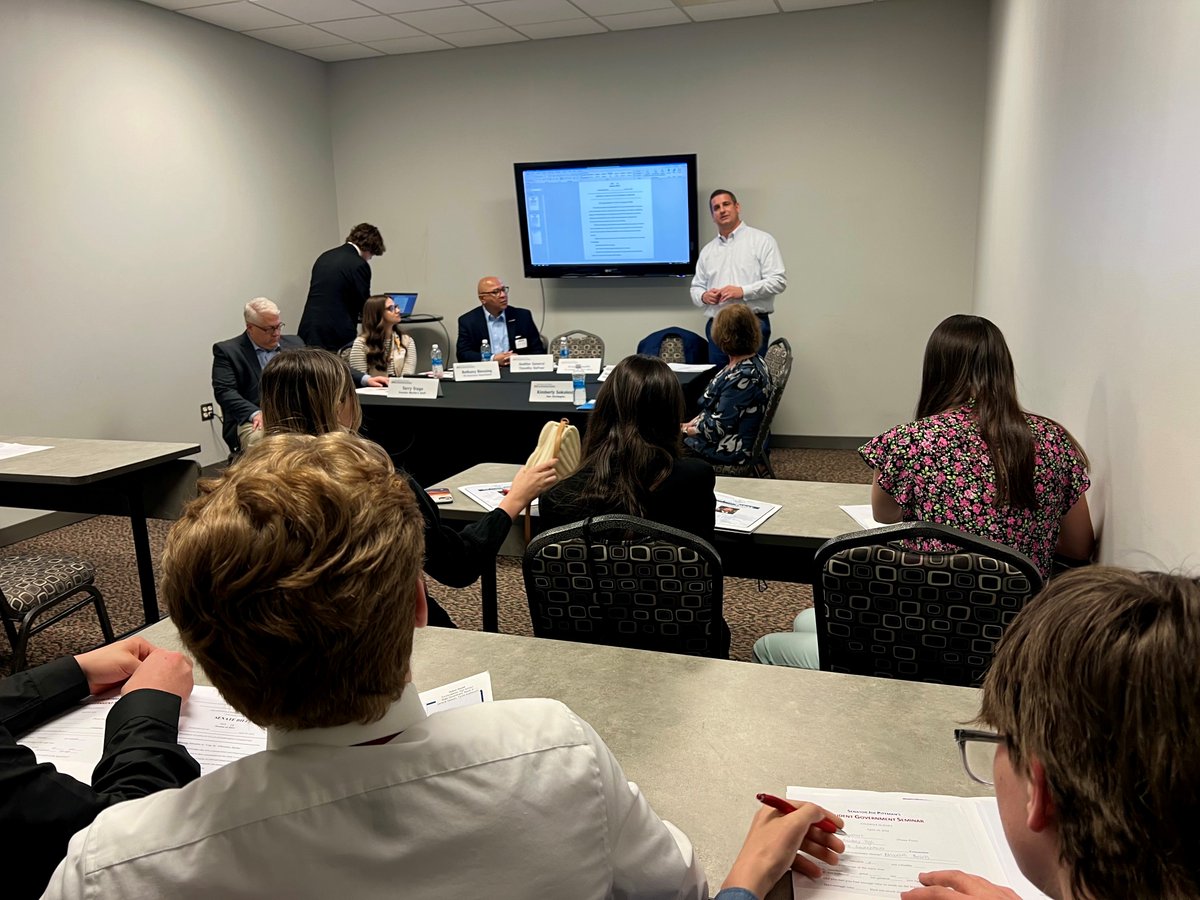 PAAuditorGen's tweet photo. Everyone should learn how their government works. These high school students from Armstrong, Indiana, Jefferson and Westmoreland counties are learning about the legislative process and the importance of leadership at @SenatorPittman's Senator for a Day event at @IUPedu. https://t.co/fugzX8nBDm