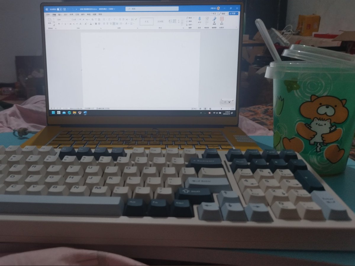 咕咕突然想到，如果键盘可以自己码字的话……