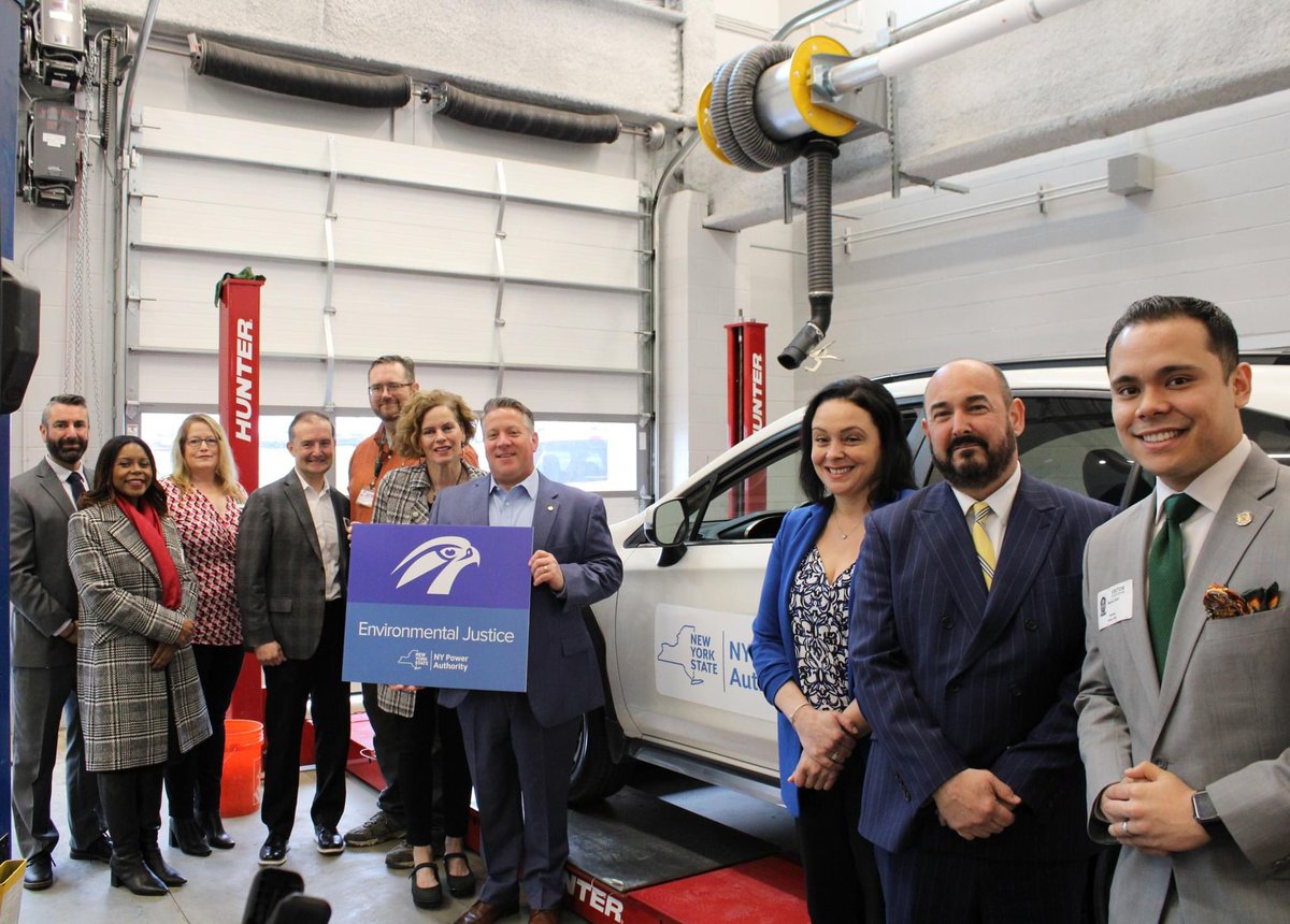 Today's Ribbon-cutting to celebrate NY Power Authority’s donation of a hybrid car to Albany High School’s Automotive Tech Program. This will encourage the next generation to tackle the environmental challenges of tomorrow while also allowing them to earn future employment.