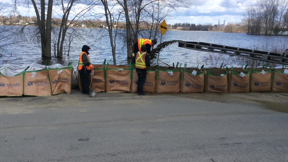 INONDATIONS : NOTRE INVENTAIRE DIMINUE RAPIDEMENT, SOYEZ PRÉVOYANTS! #inondations #floods #floodcontrol #floodbarrier #floodbarriers #mbflood #preparedness #propertymanagement #floodpreparedness #waterbarrier #waterdiversion #Gatineau #MTL #polmtl #polqc