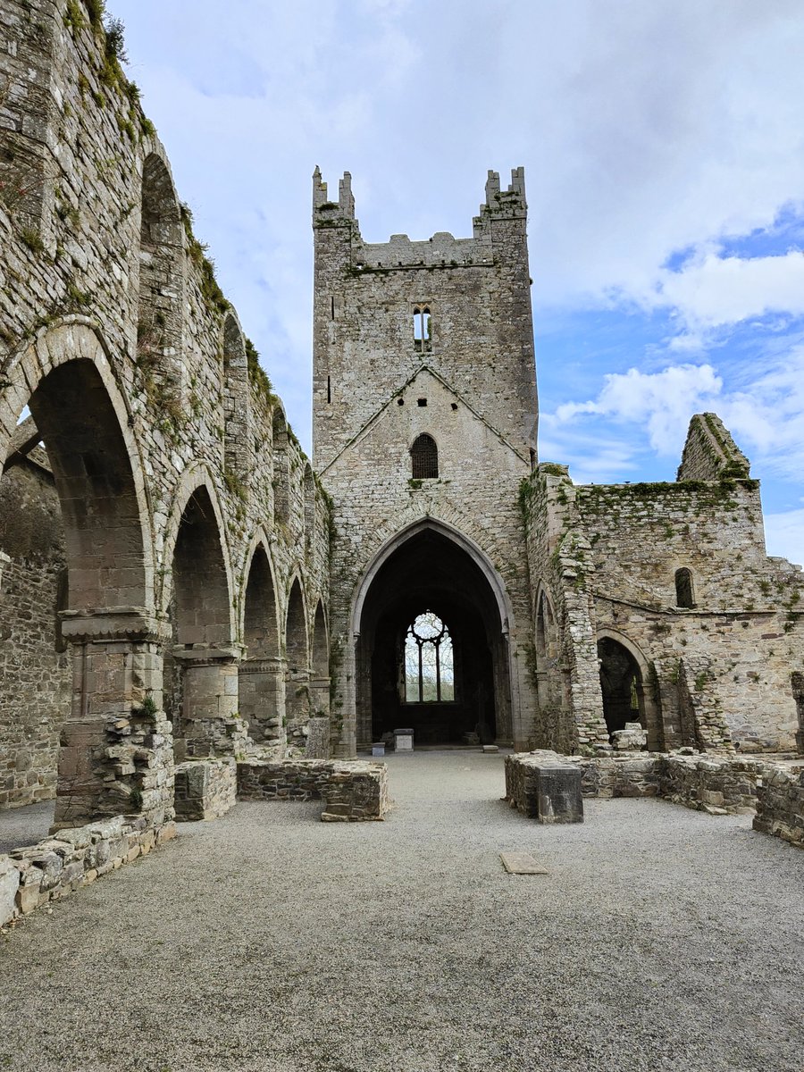 Traditional Latin Mass (1962 Missal) 1730 today at St Gerard Majella Church, Onslow Street, Kawerau.

📷 Jerpoint Abbey, Co. Kilkenny 🇮🇪