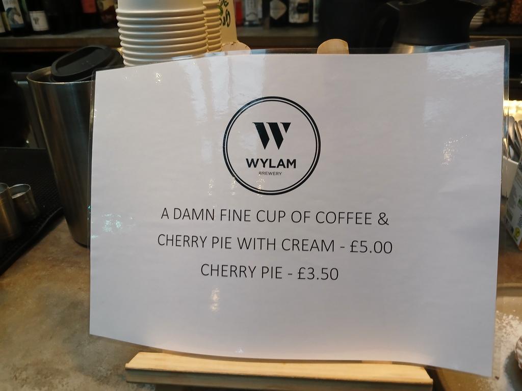 That_Bill's tweet photo. It's @RNSinfonia #TwinPeaks night at @wylambrewery. Can you tell? https://t.co/A1JFsFQ121