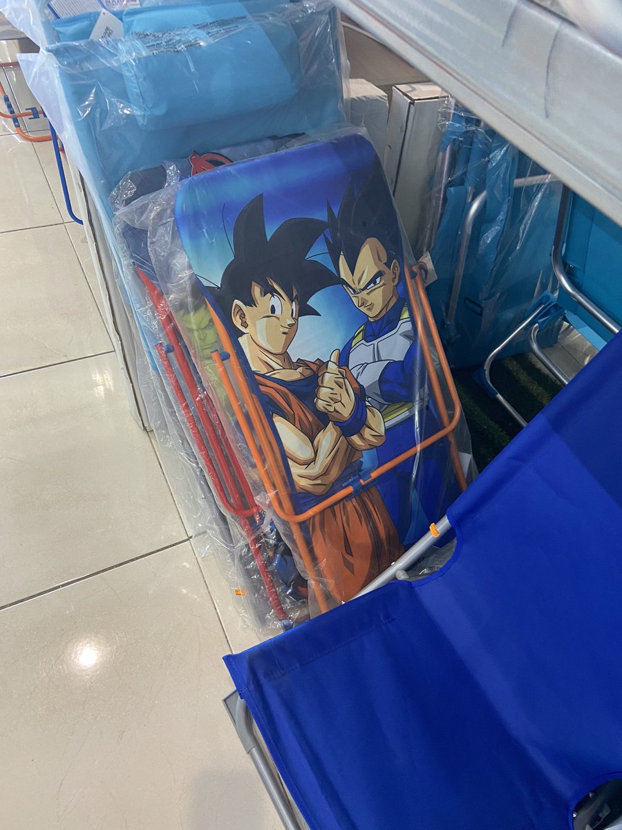 LanternLuck's tweet photo. The other Vegeta
It’s a chair but once again I couldn’t help but think of Vegeta pointing at it
#TSASM #MGAFS #TLAES #sunandmoonshow
#montygatorandfoxyshow #vegeta #edit https://t.co/HkgUgZotQM